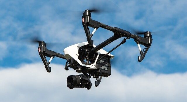 Droni senza piloti: caratteristiche e applicazioni dei sistemi automatizzati